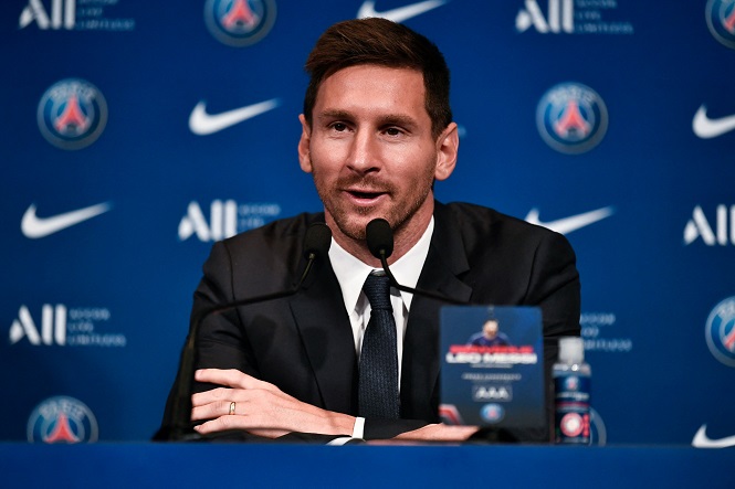 TRỰC TIẾP họp báo Messi ra mắt PSG