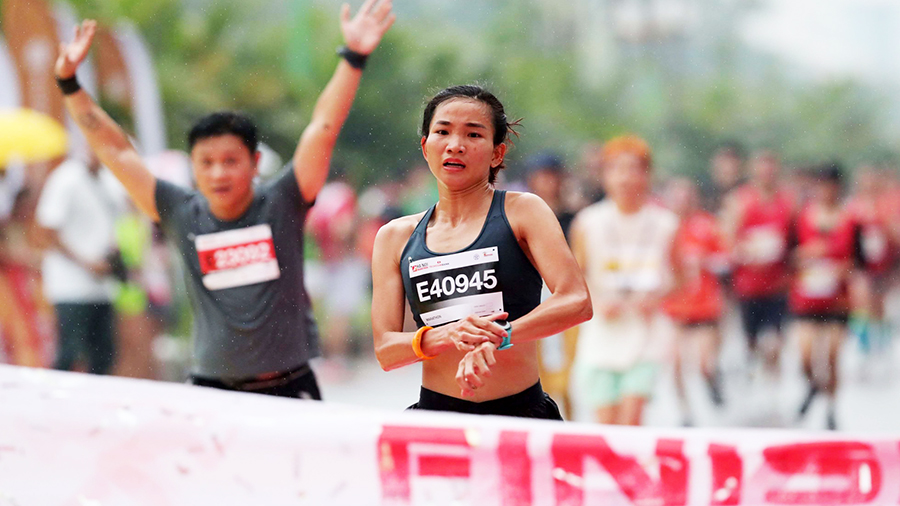Nguyễn Thị Oanh có thể tranh HCV 42,195km SEA Games 2027 sau chức vô địch Techcombank Hanoi Marathon 2022?
