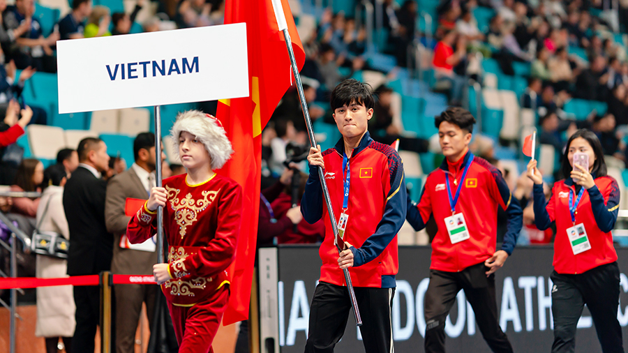 Nguyễn Trung Cường xếp hạng 6 chạy 3000m nam Giải điền kinh trong nhà châu Á 2023