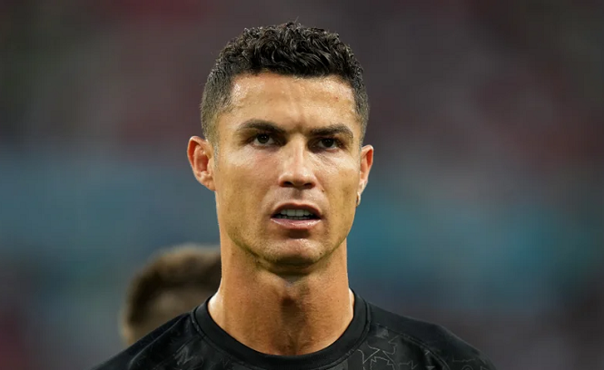 Ronaldo bị chiếm đoạt gần 300.000 euro trong 3 năm