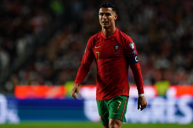 Ronaldo lần thứ hai phải đá play-off cùng Bồ Đào Nha