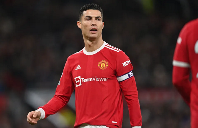 Đồng đội ở MU sợ Ronaldo “tham công tiếc việc”
