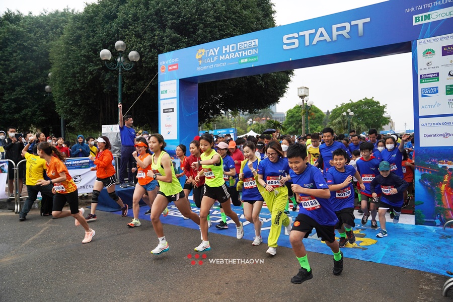 Tay Ho Half Marathon 2021 chạy trên cung đường đẹp với chuyên môn cao