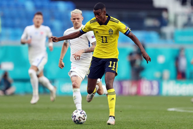 Alexander Isak trở thành vua rê bóng tại EURO 2021