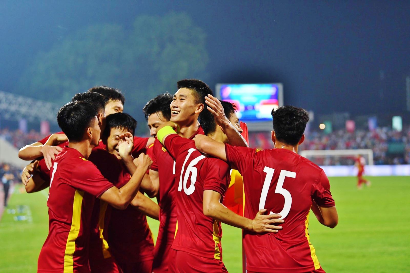 Trước giờ đấu Thái Lan, hàng loạt cầu thủ U23 Việt Nam bị nghi ngộ độc thực phẩm