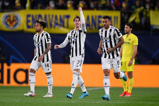 Vlahovic ghi bàn nhanh nhất cho Juventus ở Champions League