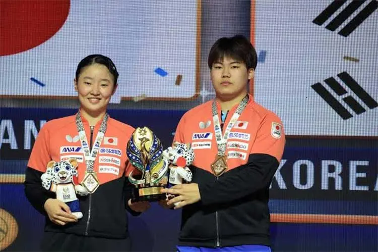 Matsushima Sora và Miwa Harimoto vô địch đôi nam nữ châu Á sau màn ngược dòng trước Trung Quốc (Ảnh: Chinadaily)