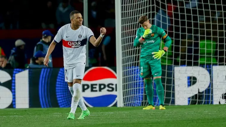 Mbappe chỉ còn kém người dẫn đầu danh sách Vua phá lưới Raphinha 2 bàn (Ảnh: AS)