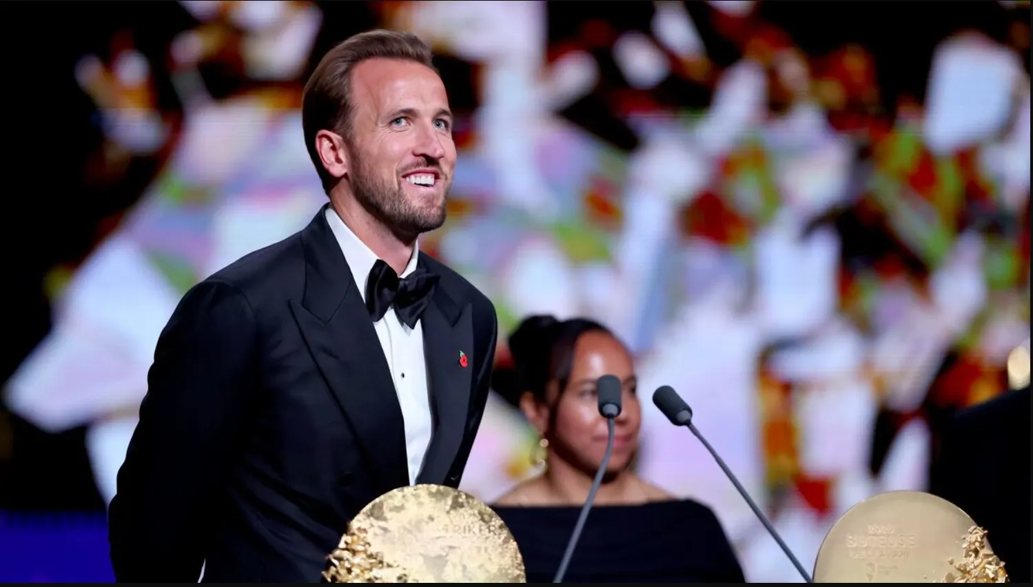 Harry Kane cho rằng mình đã tiến bộ đáng kể nhờ sự hỗ trợ của tập thể và sự dẫn dắt từ ban huấn luyện Bayern Munich (Ảnh: x.com)