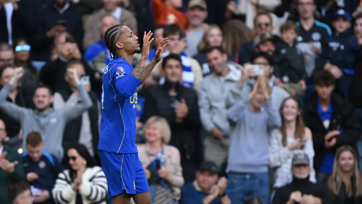 Chelsea đau đầu tìm người thay tiền đạo Joao Pedro