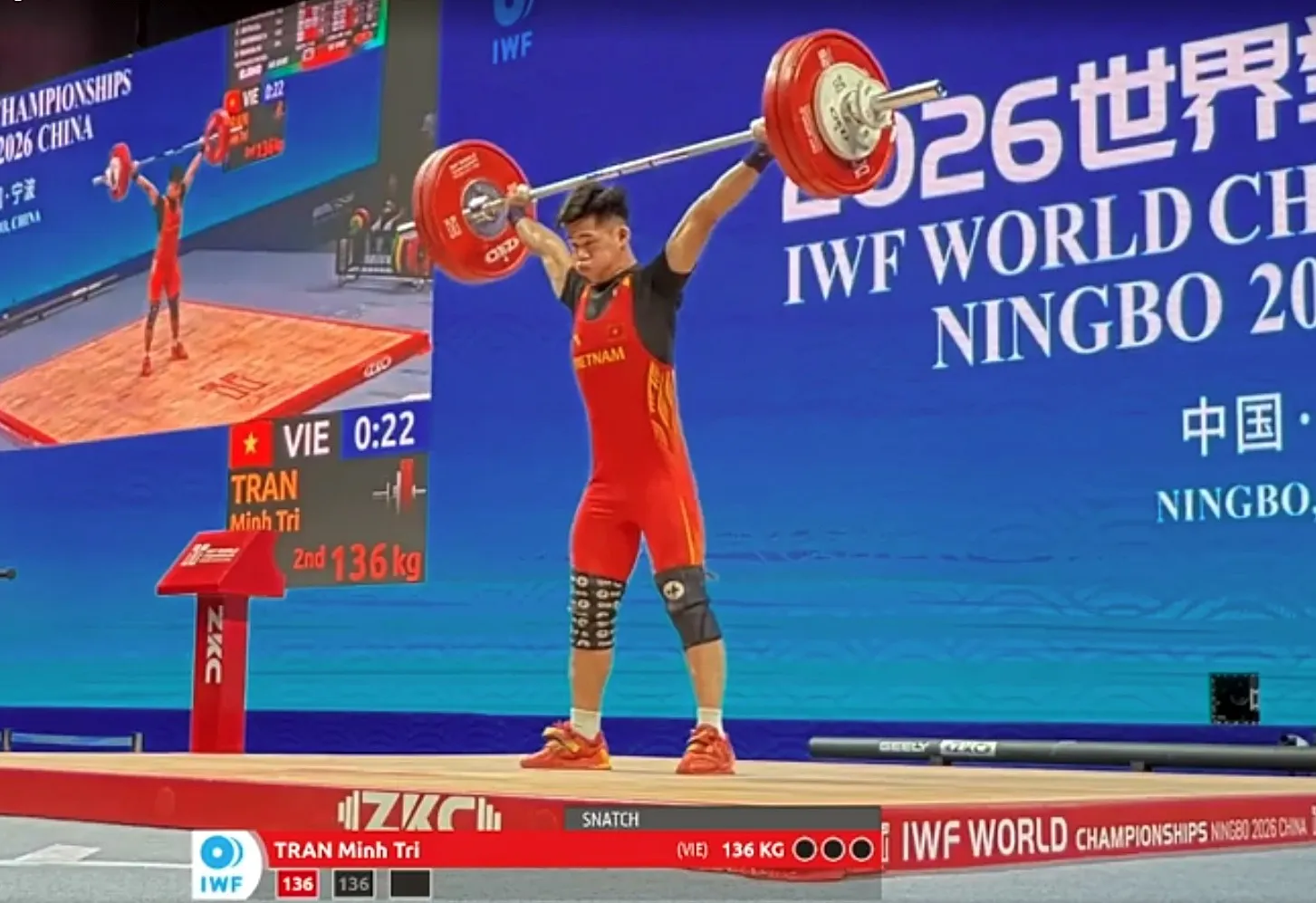 Trần Minh Trí tranh tài ở giải Vô địch cử tạ thế giới 2026 tối qua và cải thiện thông số thành tích so với khi giành HCĐ ASIAD một tháng trước