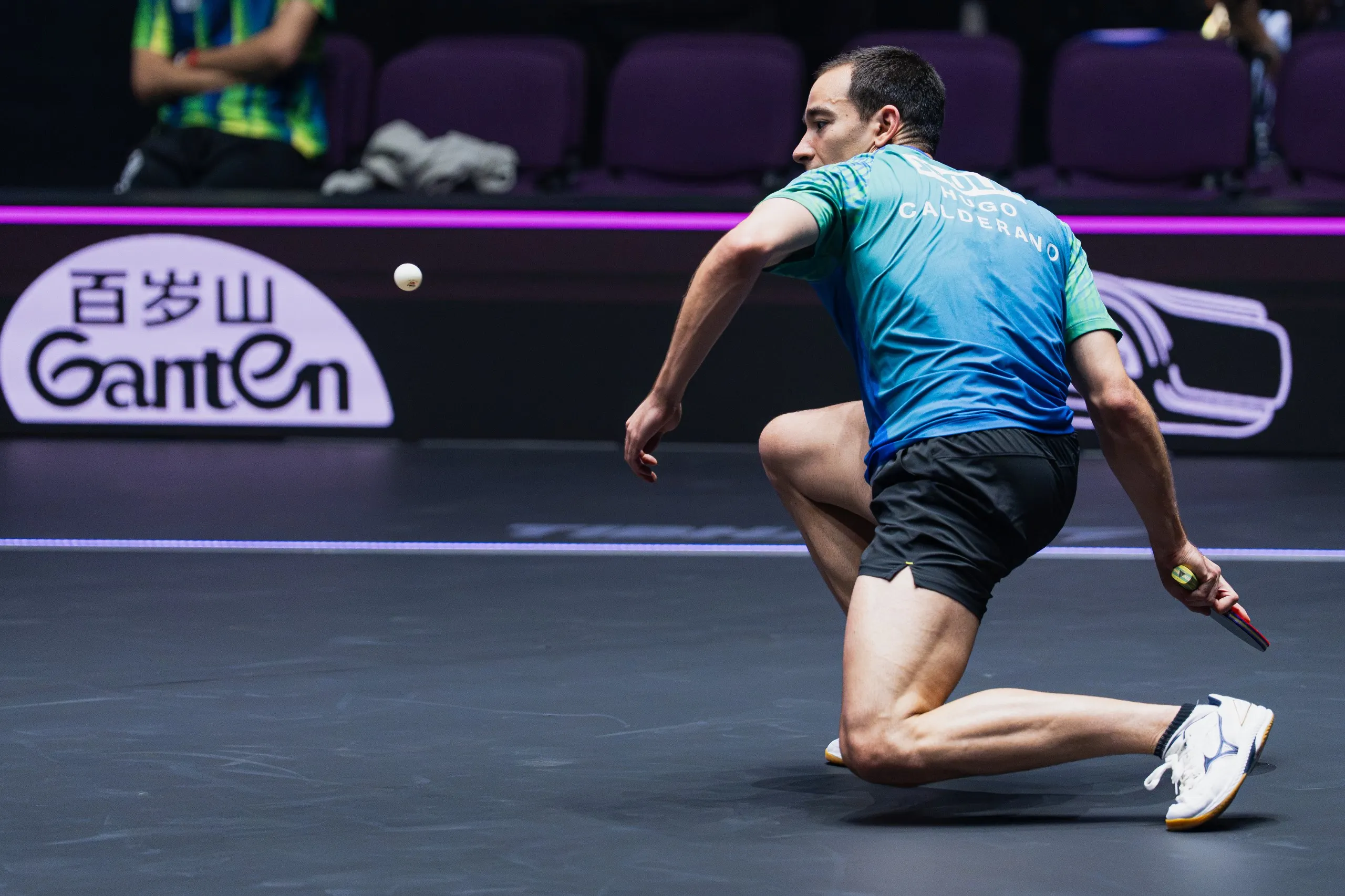 Hugo Calderano phục hận Hiroto Shinozuka (Ảnh: WTT)