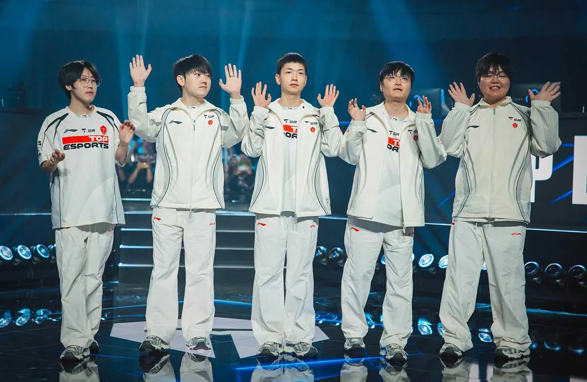 Lội ngược dòng trước BLG, TES chính thức có mặt ở vòng playoffs CKTG 2026 (Ảnh: LoLEsports)
